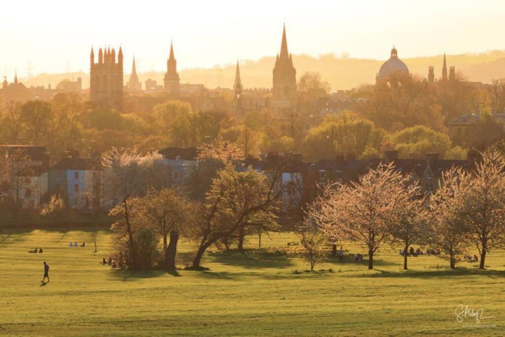 Modern 2-bed With Balcony, Close To Centre With Free Parking Appartement Oxford