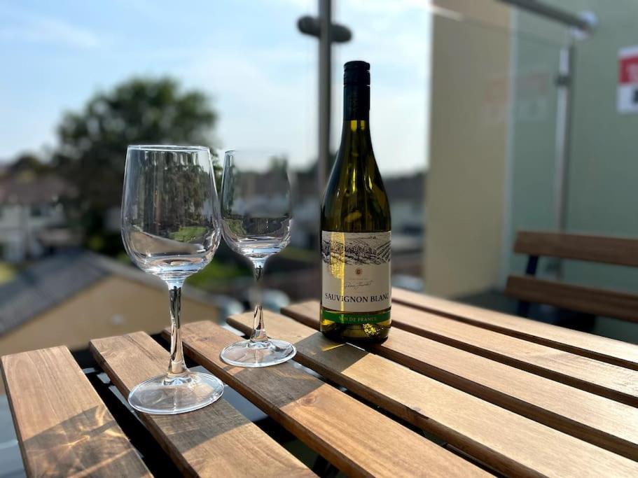Modern 2-bed With Balcony, Close To Centre With Free Parking Appartement Oxford