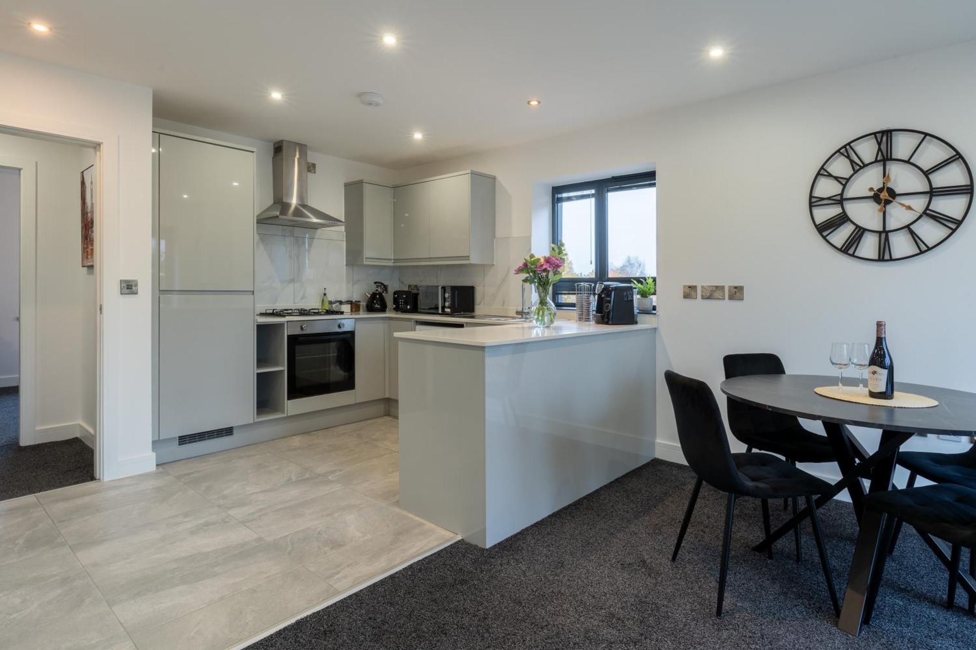 Modern 2-bed With Balcony, Close To Centre With Free Parking Appartement Oxford